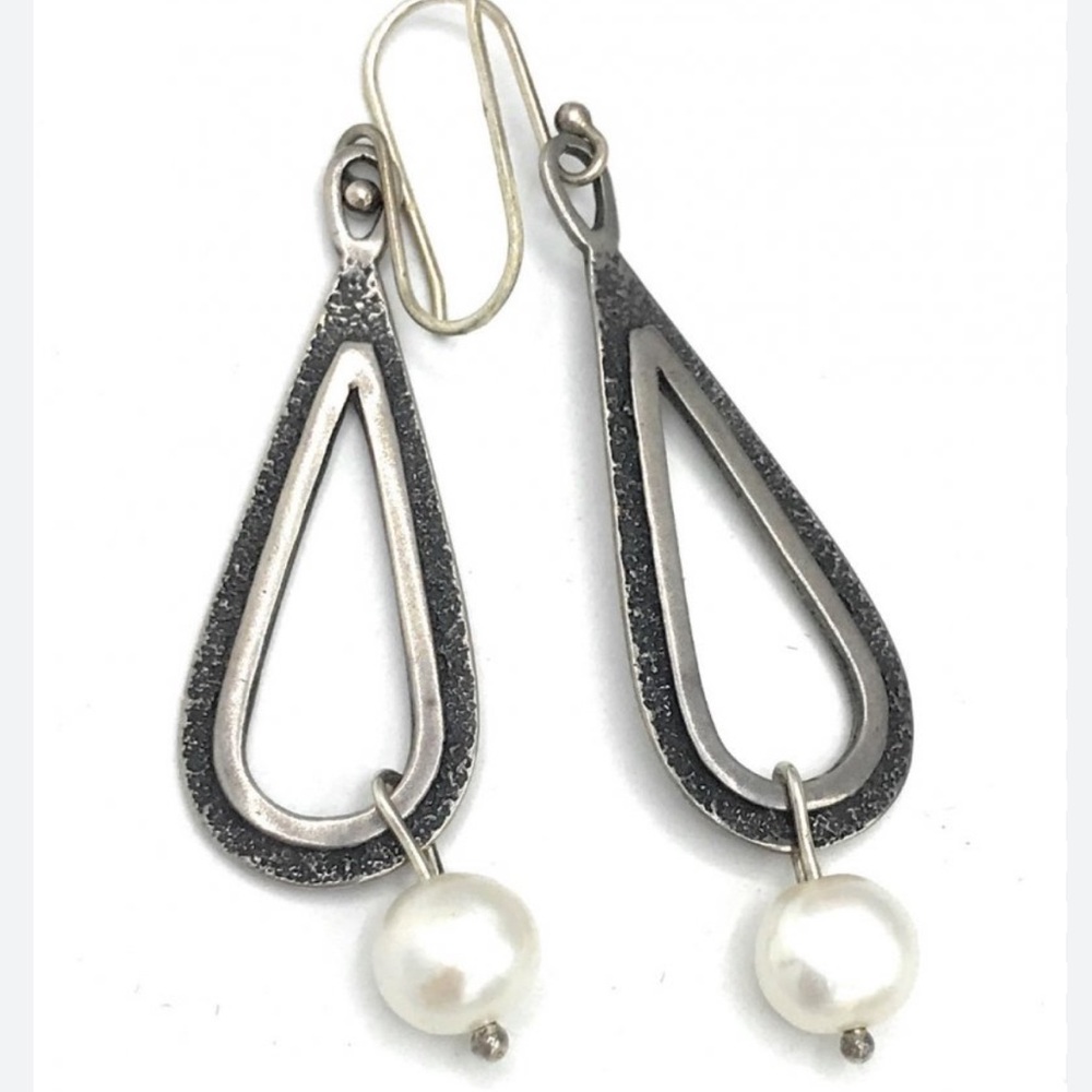 Silpada Vintage Sterling Silver Genuine Pearl Tear Drop Design Earrings - Picture 3 of 8